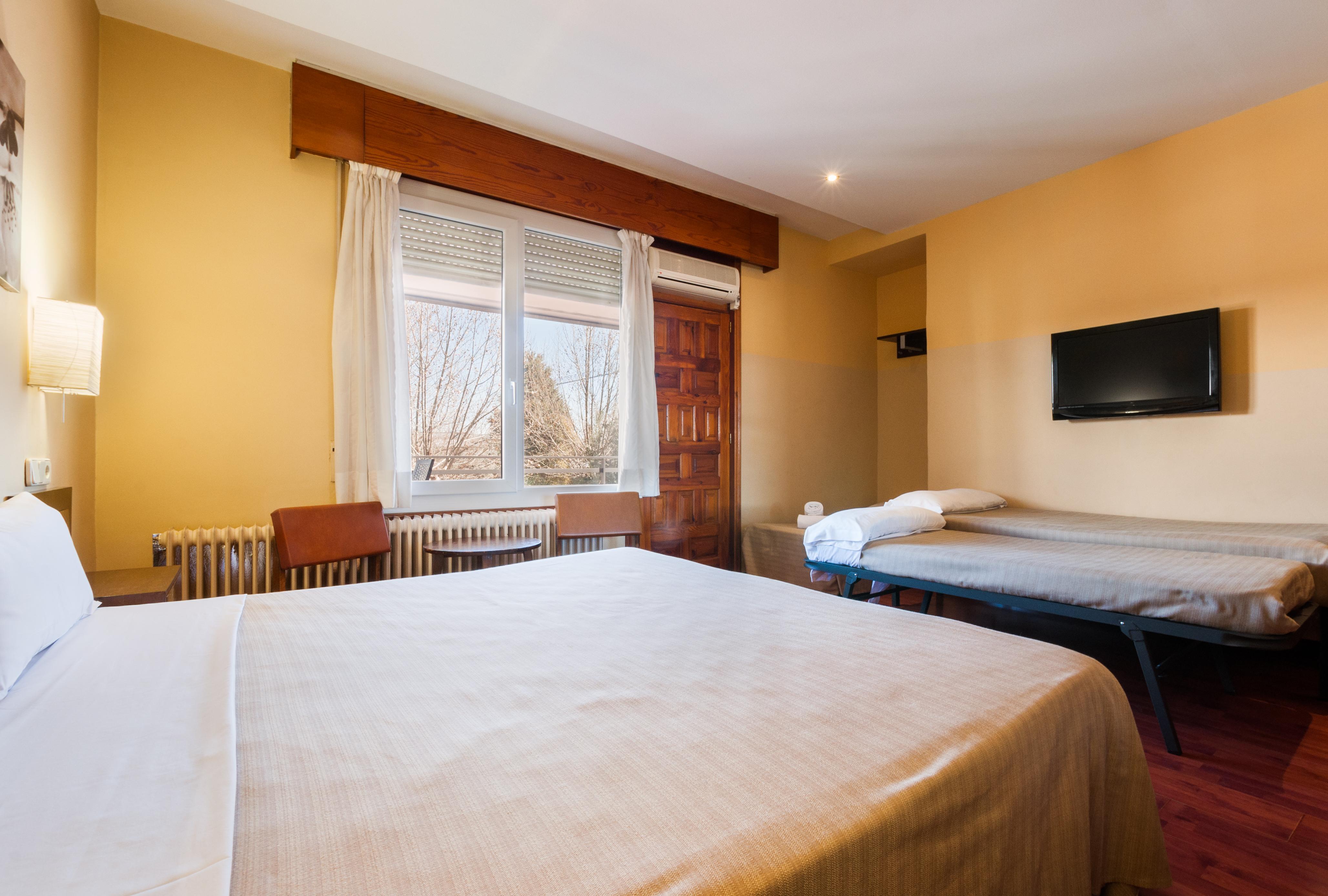 Hotel Los Olivos Хетафе Екстериор снимка