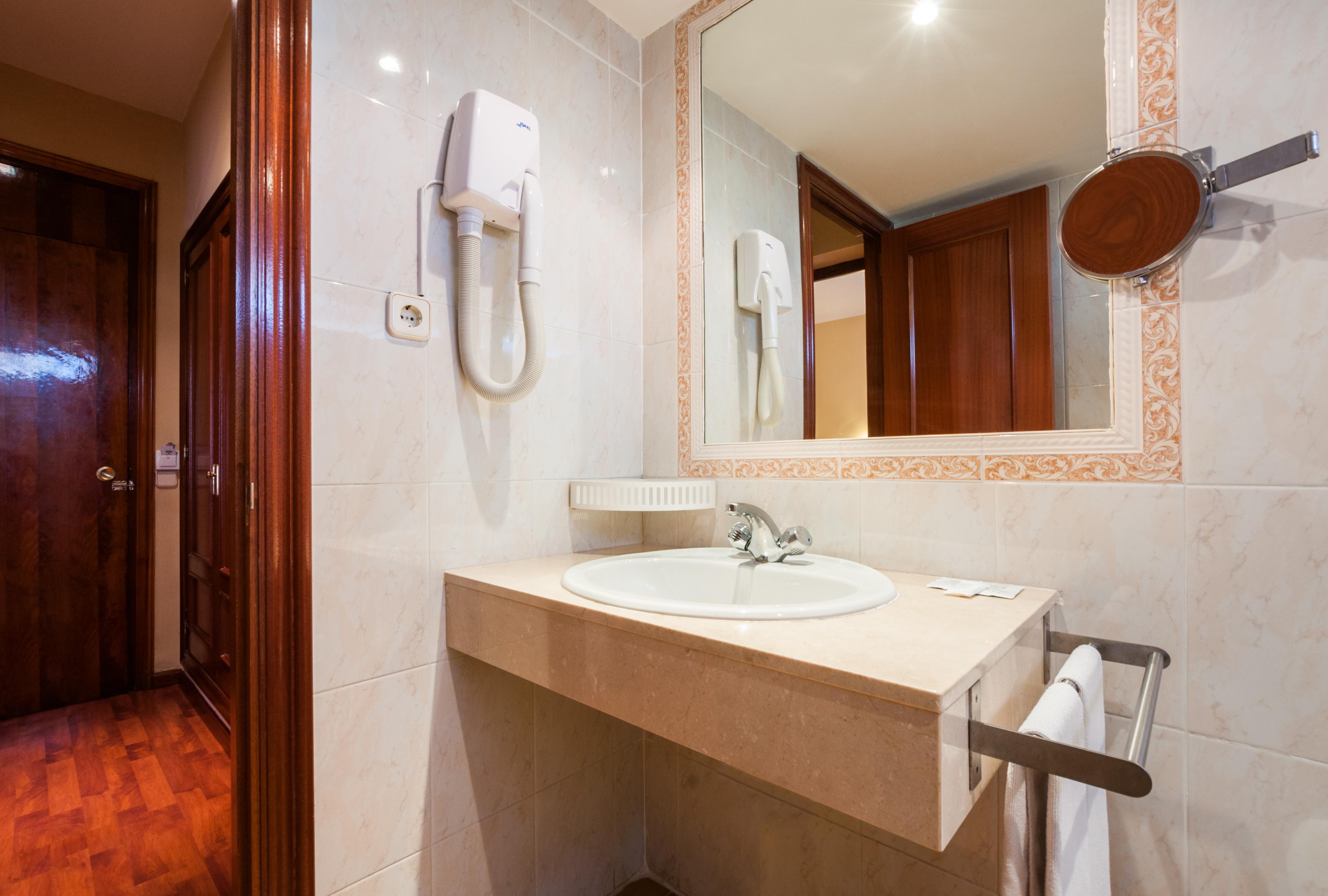 Hotel Los Olivos Хетафе Екстериор снимка
